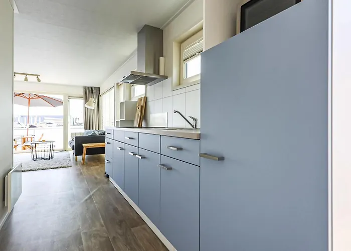 Botel Aqualiving Aalsmeer